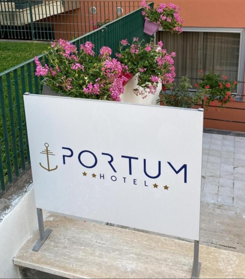 Hotel Portum Giardini-Naxos Buitenkant foto